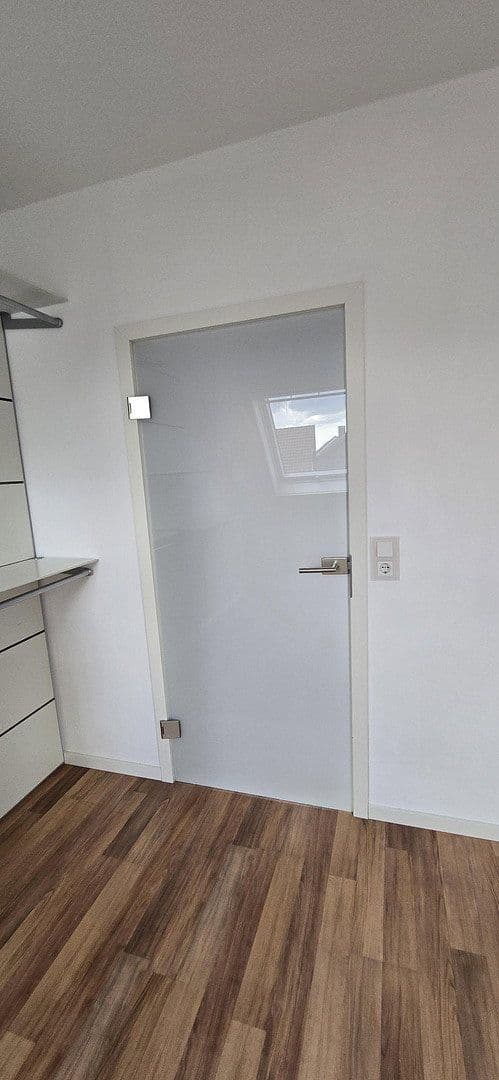 Pronájem bytu 3+1 52 m², Stuttgart, Bádensko-Württembersko Pronájem bytu 3+1 52 m², Stuttgart, Bádensko-Württembersko