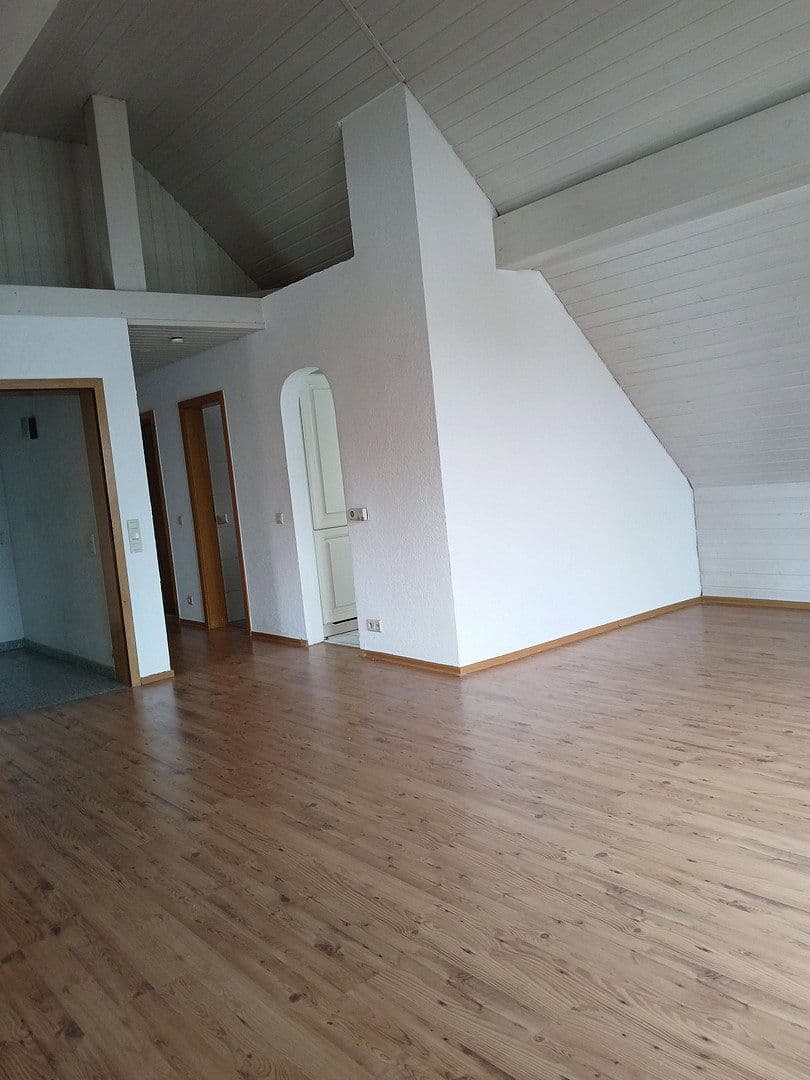 Pronájem bytu 3+1 82 m², Kornbeckstraße 13, Winnenden, Bádensko-Württembersko Pronájem bytu 3+1 82 m², Kornbeckstraße 13, Winnenden, Bádensko-Württembersko