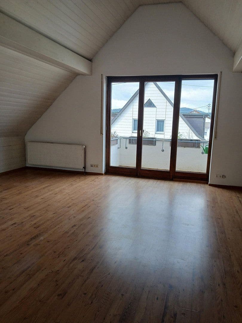 Pronájem bytu 3+1 82 m², Kornbeckstraße 13, Winnenden, Bádensko-Württembersko Pronájem bytu 3+1 82 m², Kornbeckstraße 13, Winnenden, Bádensko-Württembersko