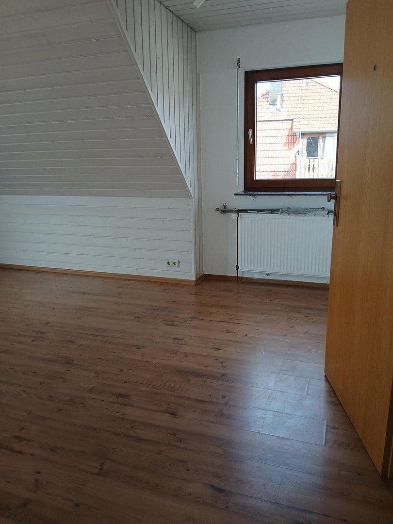 Pronájem bytu 3+1 82 m², Kornbeckstraße 13, Winnenden, Bádensko-Württembersko Pronájem bytu 3+1 82 m², Kornbeckstraße 13, Winnenden, Bádensko-Württembersko