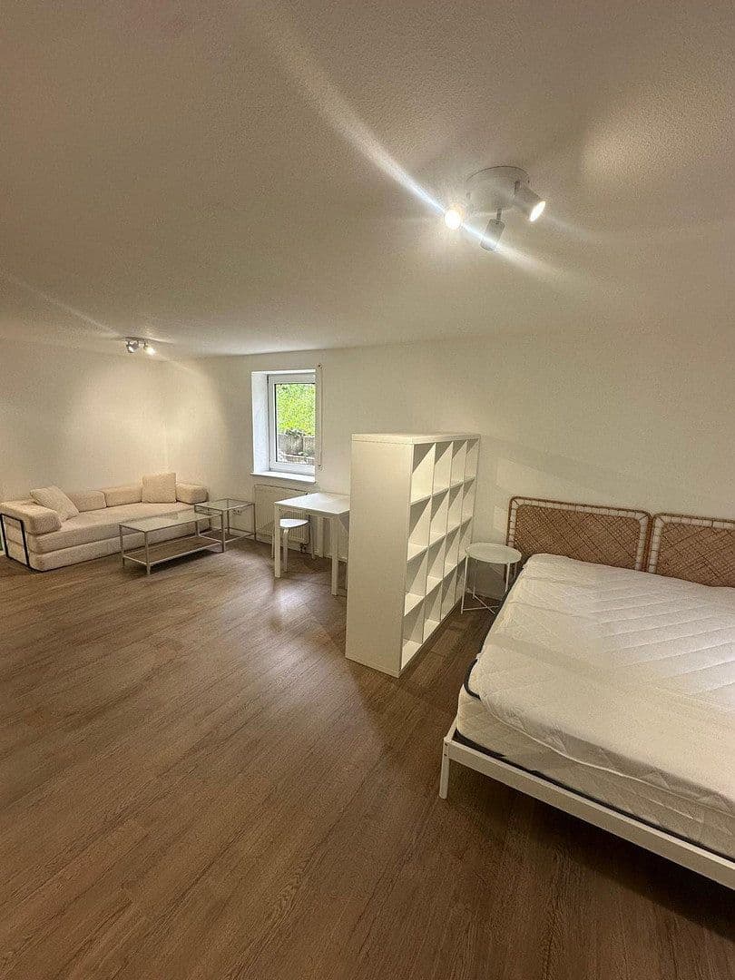Pronájem bytu 1+1 30 m², Weingärtenstr. 30, Kelsterbach, Hessen Pronájem bytu 1+1 30 m², Weingärtenstr. 30, Kelsterbach, Hessen