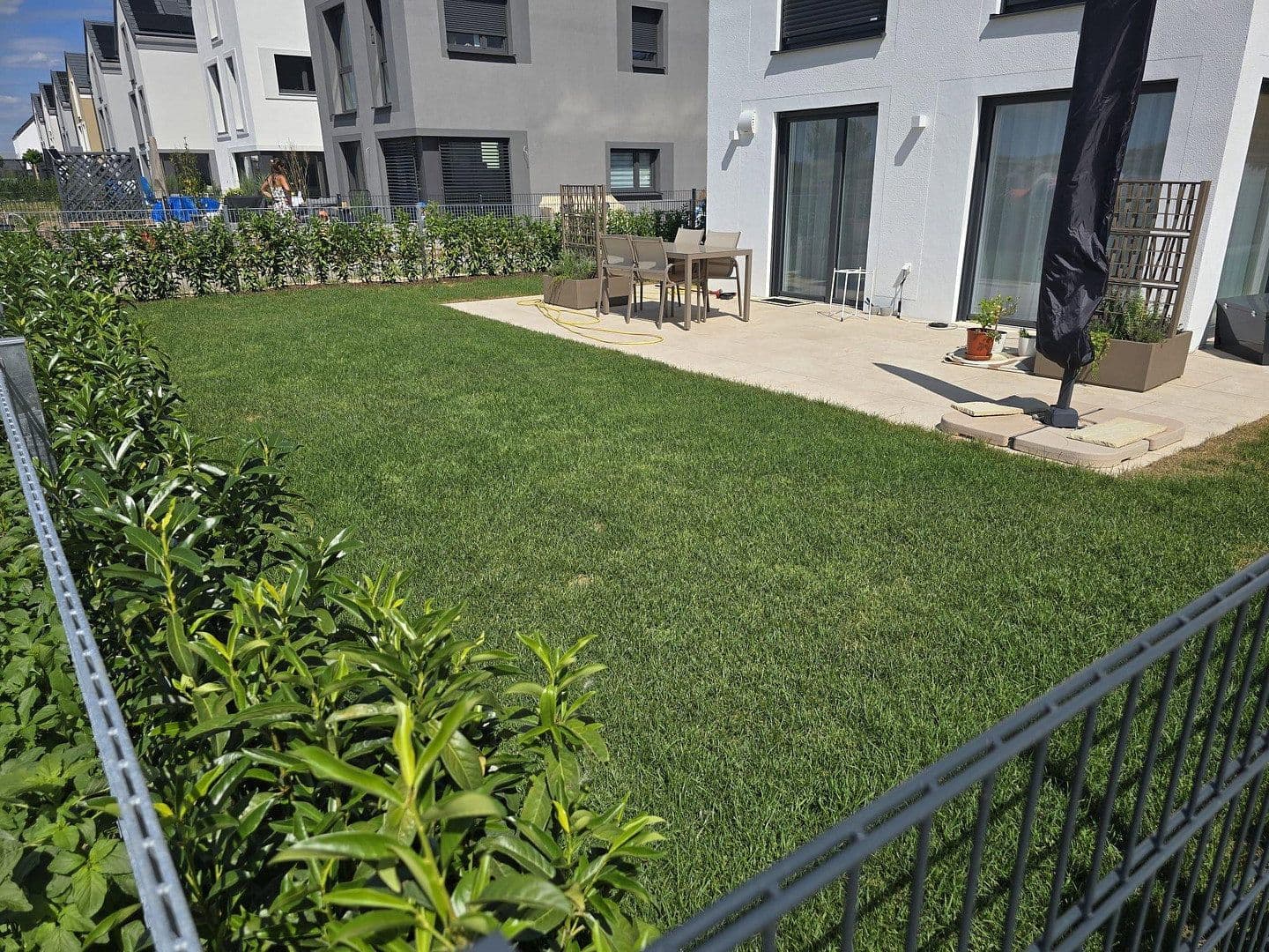 Pronájem domu 149 m², pozemek 317 m², Lerchenfelder Hof, Köfering, Bavorsko Pronájem domu 149 m², pozemek 317 m², Lerchenfelder Hof, Köfering, Bavorsko