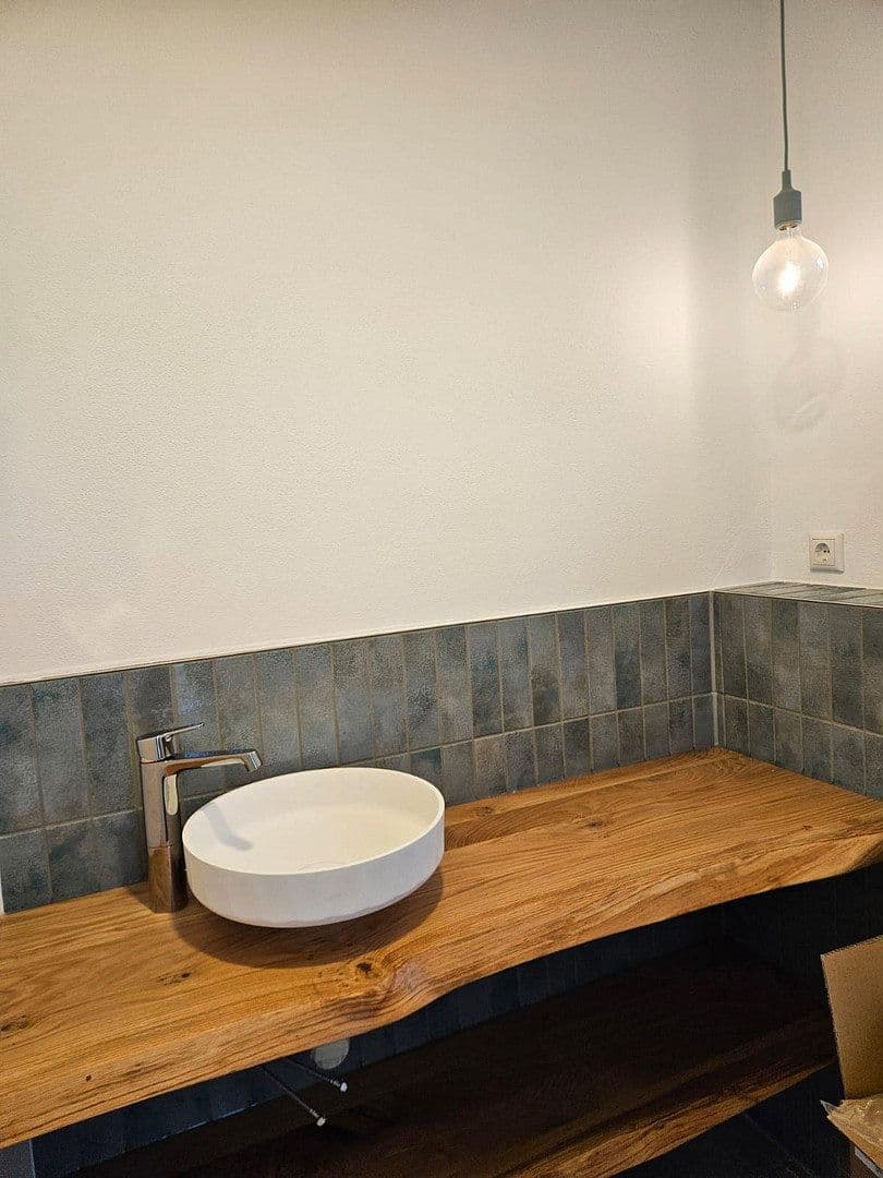 Pronájem domu 149 m², pozemek 317 m², Lerchenfelder Hof, Köfering, Bavorsko Pronájem domu 149 m², pozemek 317 m², Lerchenfelder Hof, Köfering, Bavorsko