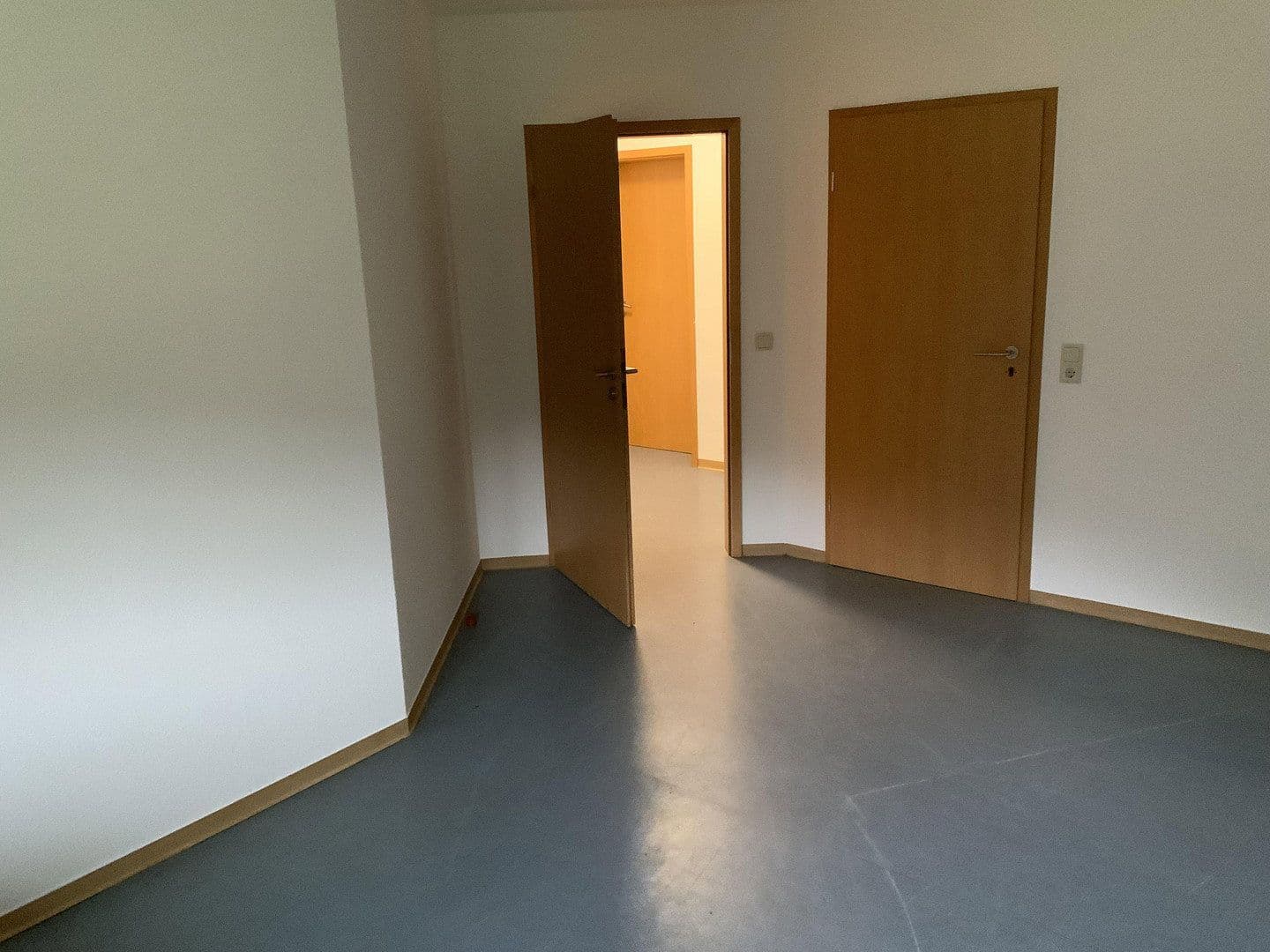 Pronájem domu 454 m², pozemek 959 m², Oberweiler-Tiefenbach, Porýní-Falc Pronájem domu 454 m², pozemek 959 m², Oberweiler-Tiefenbach, Porýní-Falc
