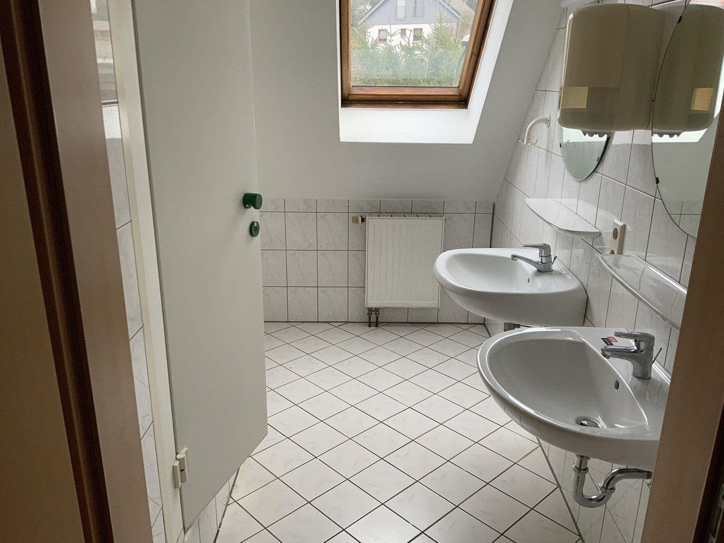 Pronájem domu 454 m², pozemek 959 m², Oberweiler-Tiefenbach, Porýní-Falc Pronájem domu 454 m², pozemek 959 m², Oberweiler-Tiefenbach, Porýní-Falc