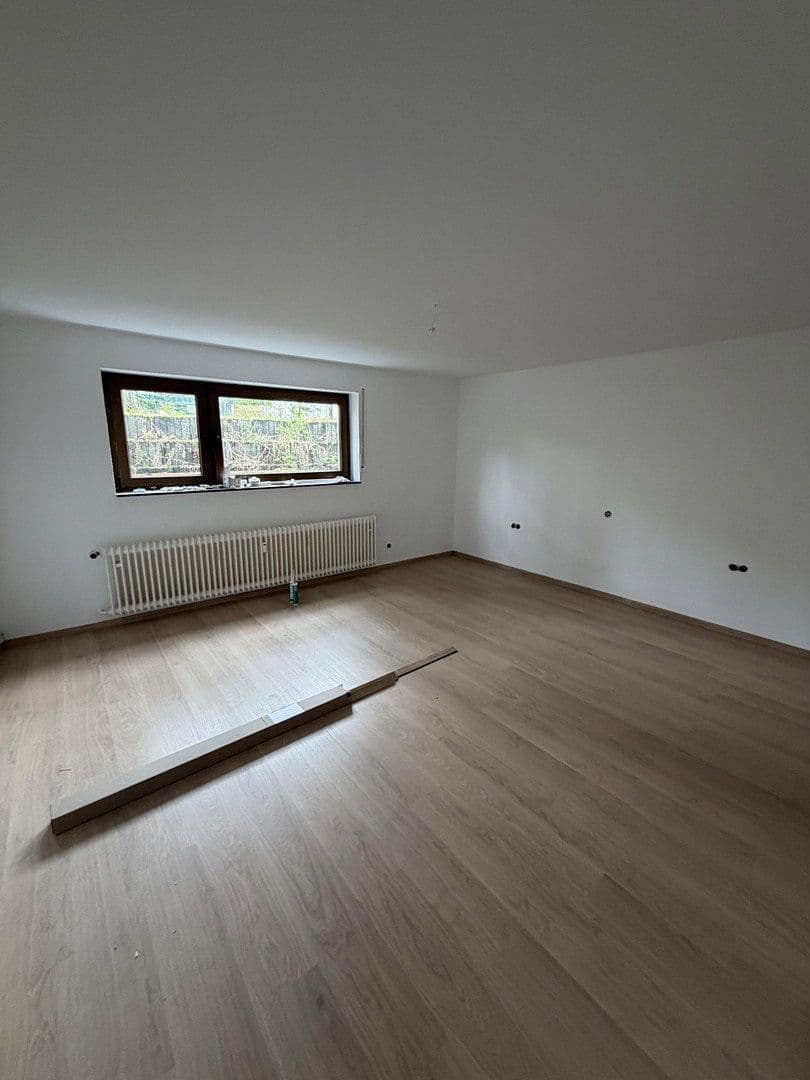 Pronájem bytu 3+1 74 m², Petrus-Waldus-Straße 11, Karlsruhe, Bádensko-Württembersko Pronájem bytu 3+1 74 m², Petrus-Waldus-Straße 11, Karlsruhe, Bádensko-Württembersko