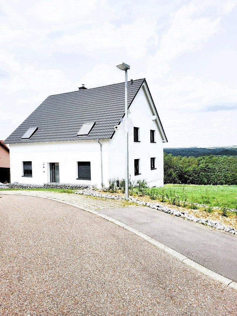 Prodej domu 274 m², pozemek 629 m², Niedernhall, Bádensko-Württembersko Prodej domu 274 m², pozemek 629 m², Niedernhall, Bádensko-Württembersko
