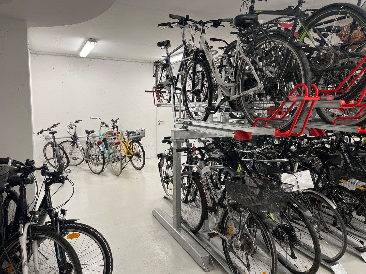 Pronájem bytu 2+1 44 m², Stralauer Allee 13a, Berlin, Berlín Pronájem bytu 2+1 44 m², Stralauer Allee 13a, Berlin, Berlín