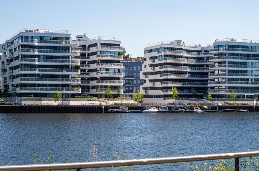 Pronájem bytu 2+1 44 m², Stralauer Allee 13a, Berlin, Berlín Pronájem bytu 2+1 44 m², Stralauer Allee 13a, Berlin, Berlín