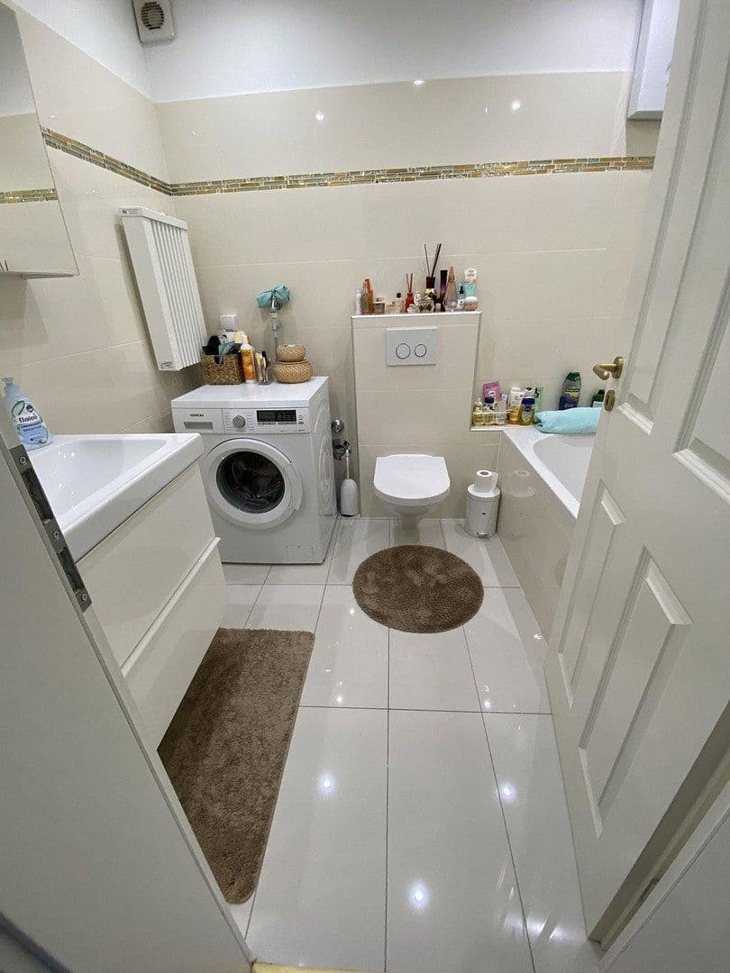 Pronájem bytu 2+1 74 m², Nesselroder str 4-6, Bonn, Severní Porýní-Vestfálsko Pronájem bytu 2+1 74 m², Nesselroder str 4-6, Bonn, Severní Porýní-Vestfálsko