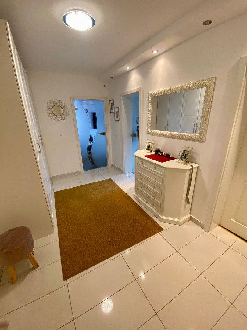 Pronájem bytu 2+1 74 m², Nesselroder str 4-6, Bonn, Severní Porýní-Vestfálsko Pronájem bytu 2+1 74 m², Nesselroder str 4-6, Bonn, Severní Porýní-Vestfálsko