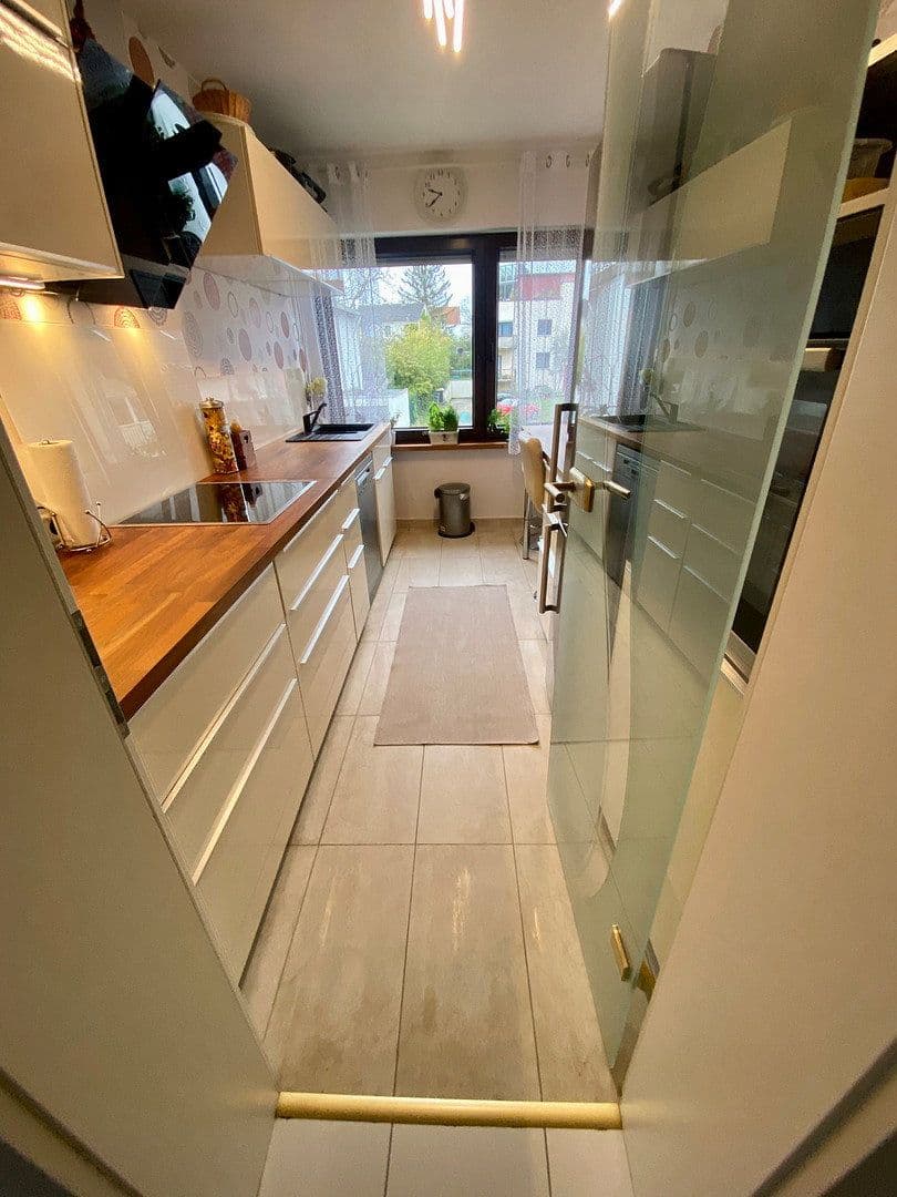 Pronájem bytu 2+1 74 m², Nesselroder str 4-6, Bonn, Severní Porýní-Vestfálsko Pronájem bytu 2+1 74 m², Nesselroder str 4-6, Bonn, Severní Porýní-Vestfálsko