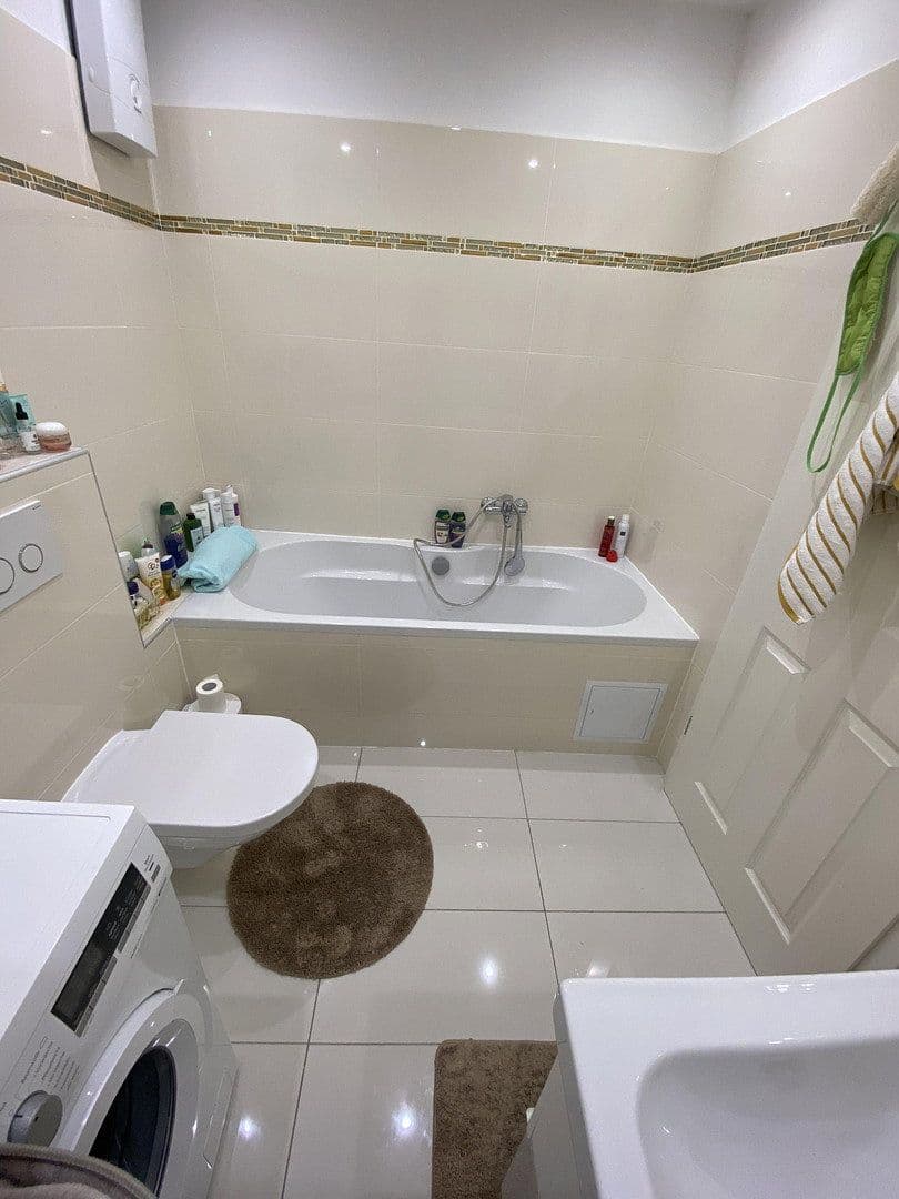 Pronájem bytu 2+1 74 m², Nesselroder str 4-6, Bonn, Severní Porýní-Vestfálsko Pronájem bytu 2+1 74 m², Nesselroder str 4-6, Bonn, Severní Porýní-Vestfálsko