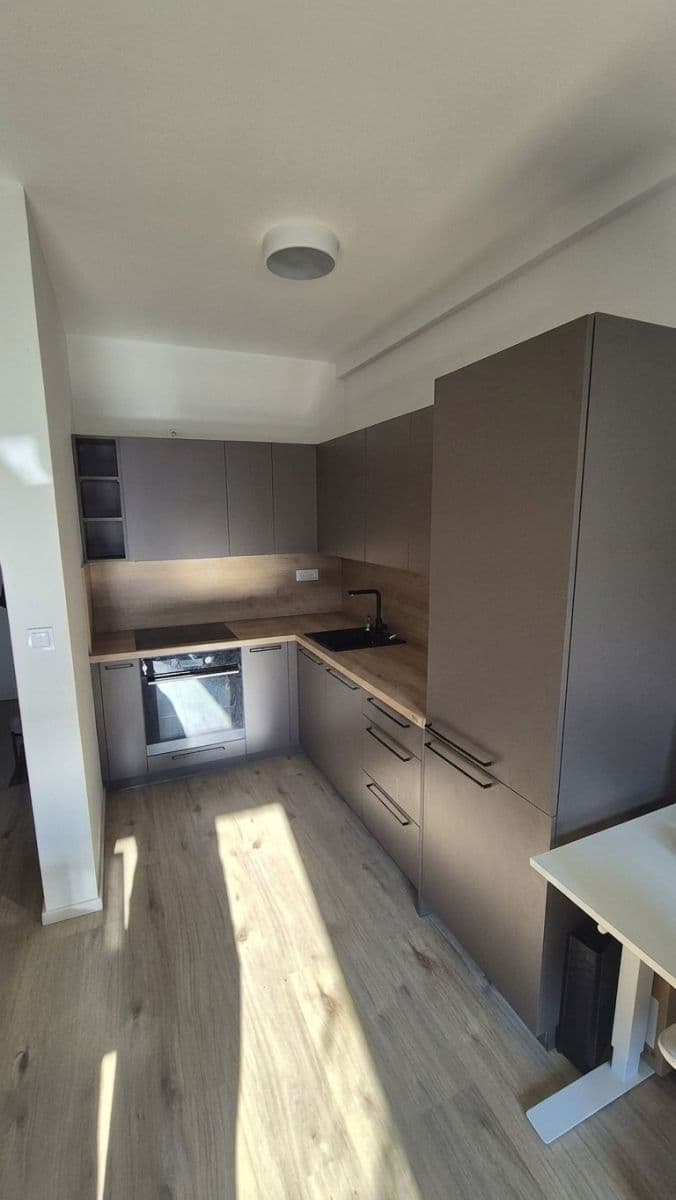 Pronájem bytu 2+kk 43 m², Osadní, Praha, Praha Pronájem bytu 2+kk 43 m², Osadní, Praha, Praha