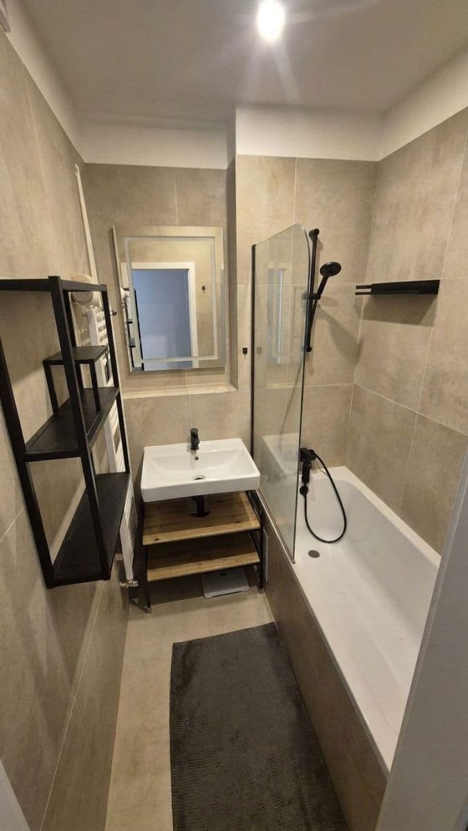 Pronájem bytu 2+kk 43 m², Osadní, Praha, Praha Pronájem bytu 2+kk 43 m², Osadní, Praha, Praha