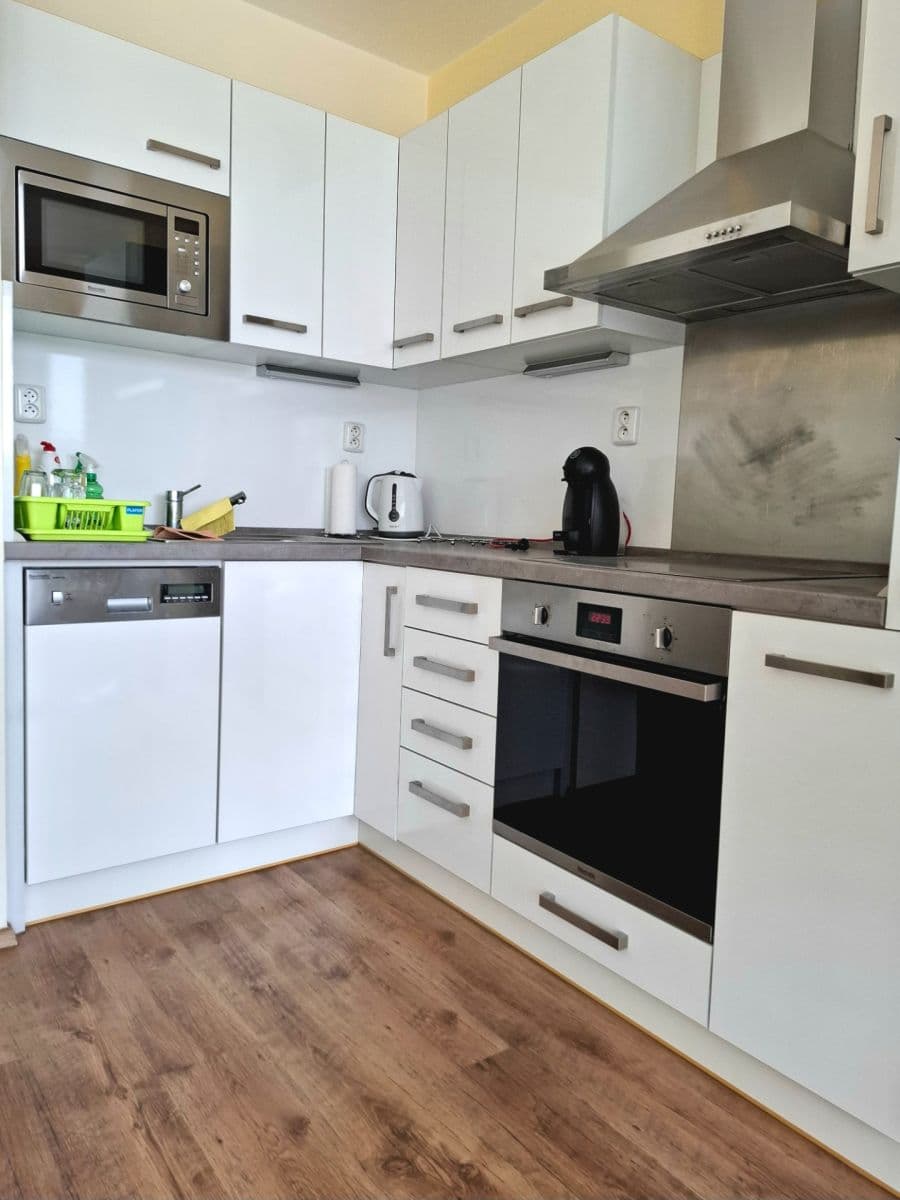 Pronájem bytu 2+1 48 m², Jeřabinová, Praha, Praha Pronájem bytu 2+1 48 m², Jeřabinová, Praha, Praha
