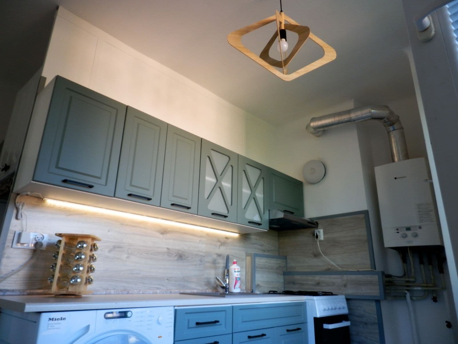 Pronájem bytu 2+1 58 m², Obránců míru, Lomnice nad Popelkou, Liberecký kraj Pronájem bytu 2+1 58 m², Obránců míru, Lomnice nad Popelkou, Liberecký kraj
