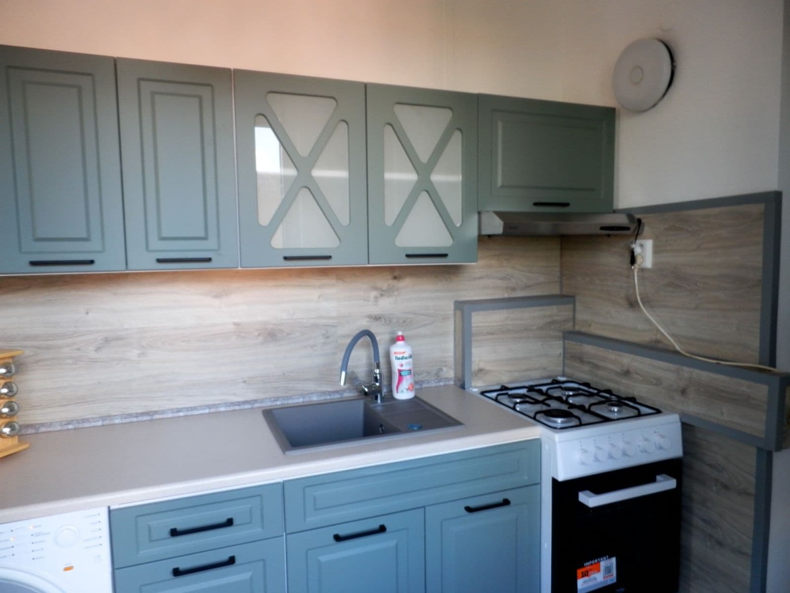 Pronájem bytu 2+1 58 m², Obránců míru, Lomnice nad Popelkou, Liberecký kraj Pronájem bytu 2+1 58 m², Obránců míru, Lomnice nad Popelkou, Liberecký kraj