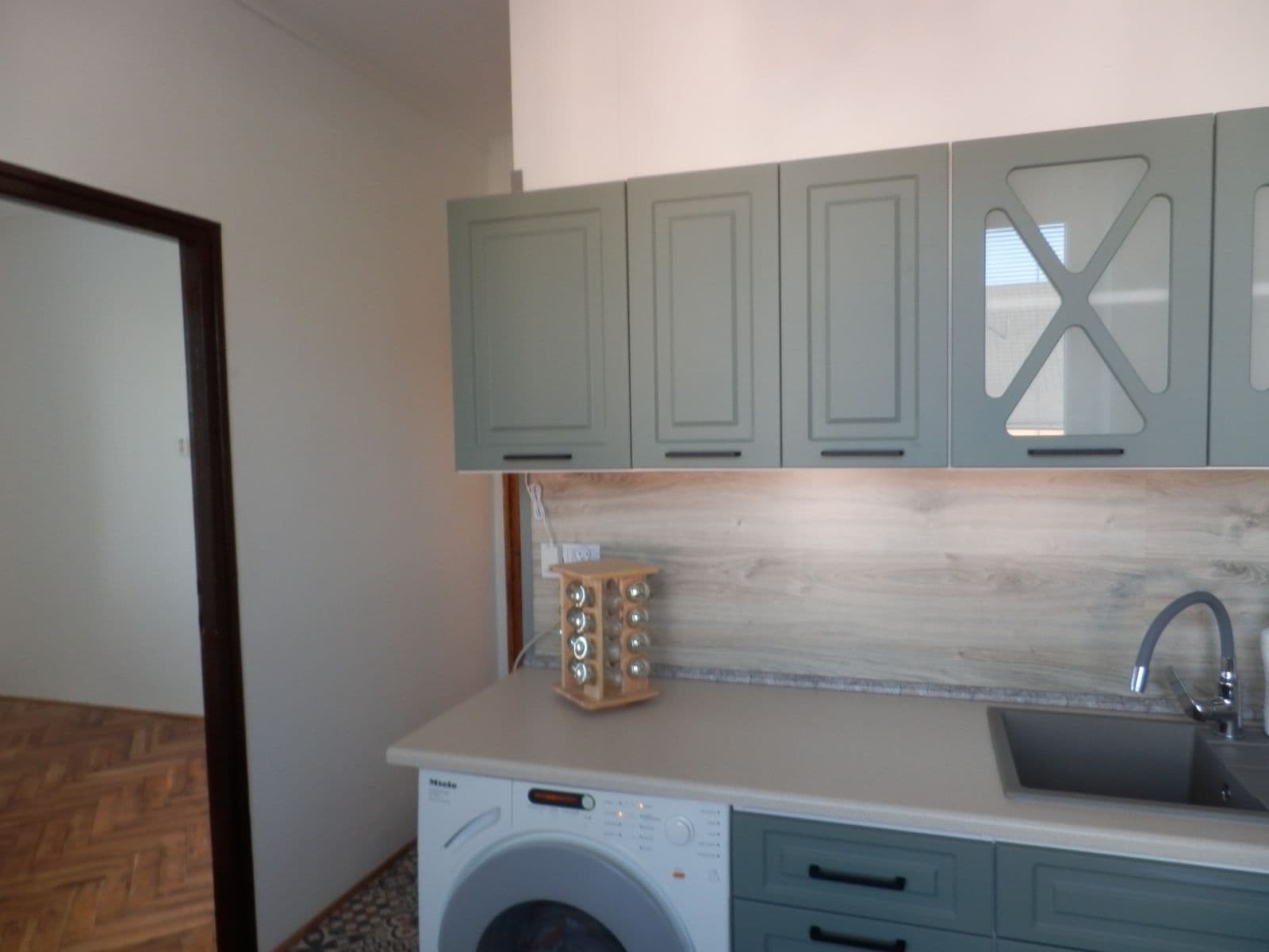 Pronájem bytu 2+1 58 m², Obránců míru, Lomnice nad Popelkou, Liberecký kraj Pronájem bytu 2+1 58 m², Obránců míru, Lomnice nad Popelkou, Liberecký kraj