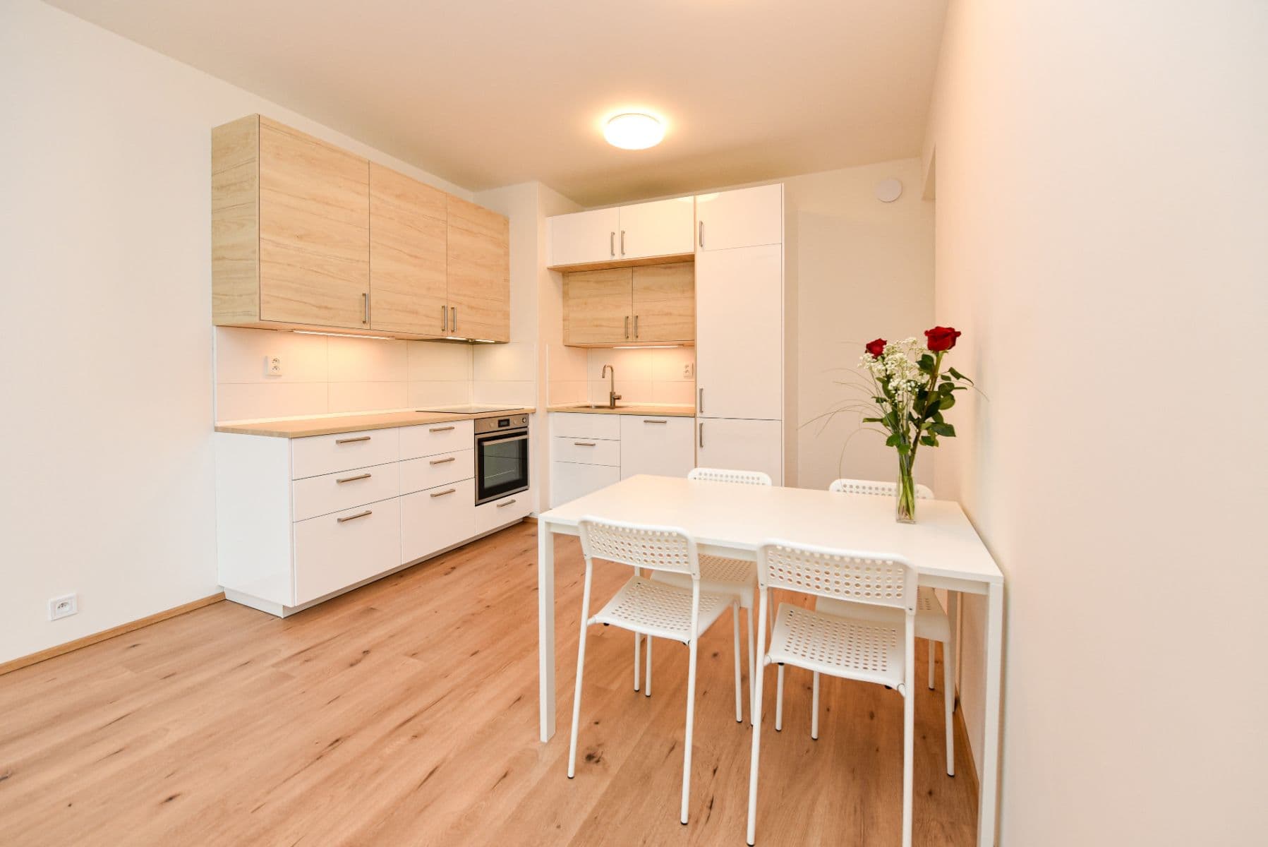 Pronájem bytu 2+kk 57 m², Na Parkáně, Beroun, Středočeský kraj Pronájem bytu 2+kk 57 m², Na Parkáně, Beroun, Středočeský kraj