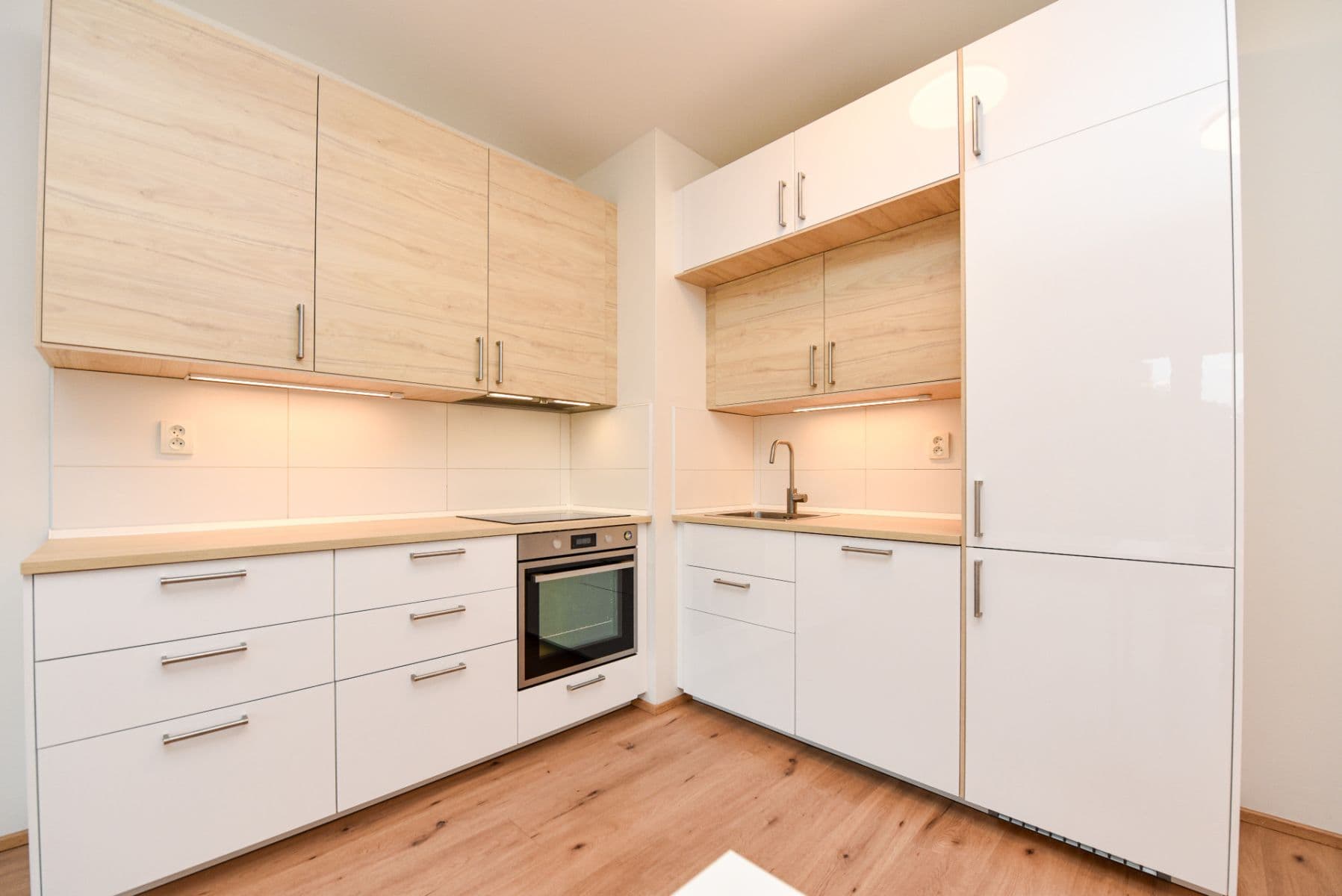 Pronájem bytu 2+kk 57 m², Na Parkáně, Beroun, Středočeský kraj Pronájem bytu 2+kk 57 m², Na Parkáně, Beroun, Středočeský kraj