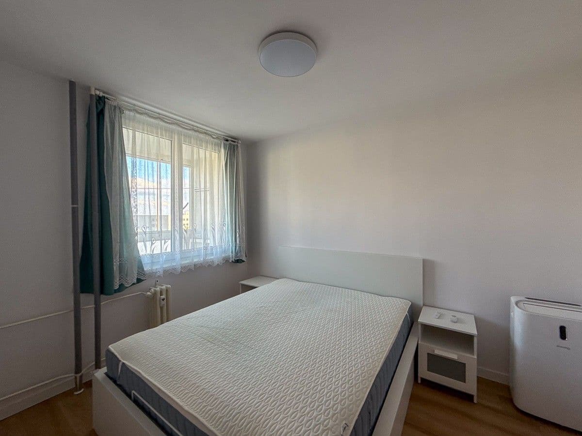 Pronájem bytu 2+kk 46 m², Bellušova, Praha, Praha Pronájem bytu 2+kk 46 m², Bellušova, Praha, Praha