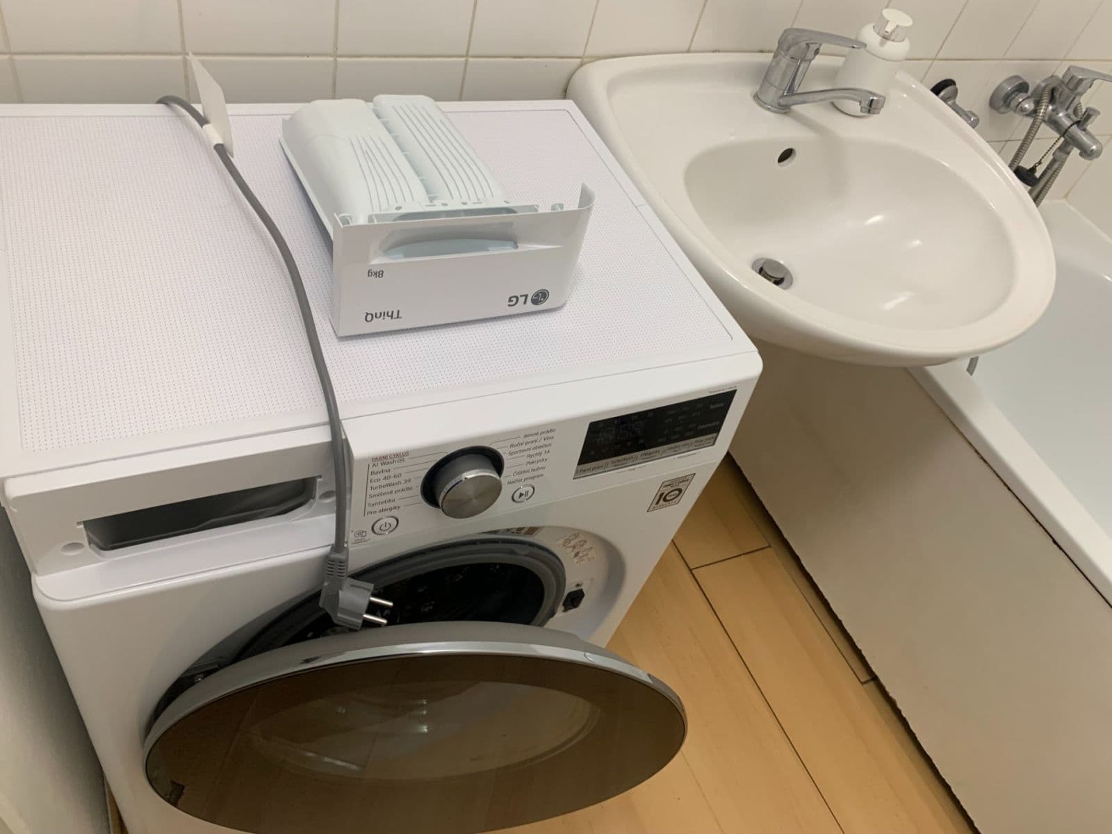Pronájem bytu 4+1 90 m², Slunečná, Brno, Jihomoravský kraj Pronájem bytu 4+1 90 m², Slunečná, Brno, Jihomoravský kraj