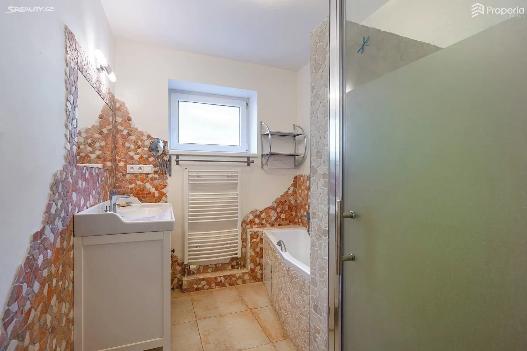Pronájem domu 365 m², pozemek 818 m², Mokrá-Horákov, Jihomoravský kraj Pronájem domu 365 m², pozemek 818 m², Mokrá-Horákov, Jihomoravský kraj