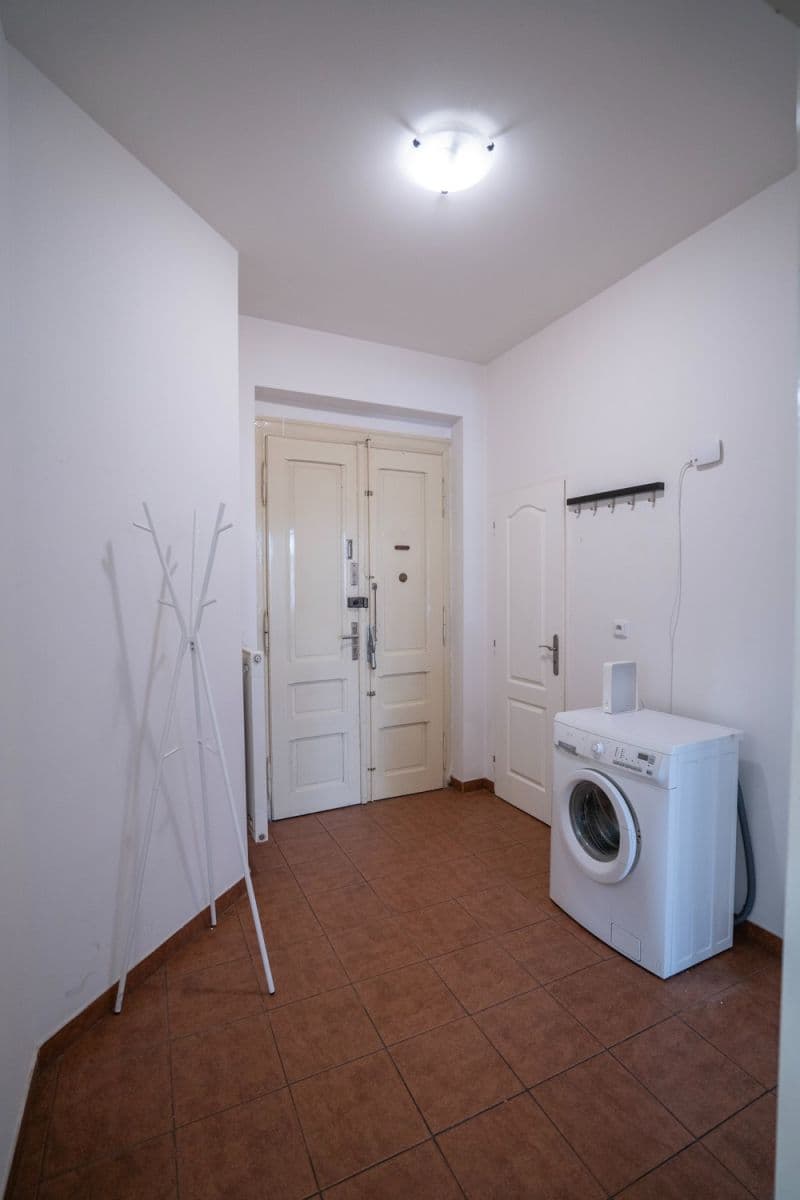 Pronájem bytu 1+1 45 m², Moskevská, Praha, Praha Pronájem bytu 1+1 45 m², Moskevská, Praha, Praha