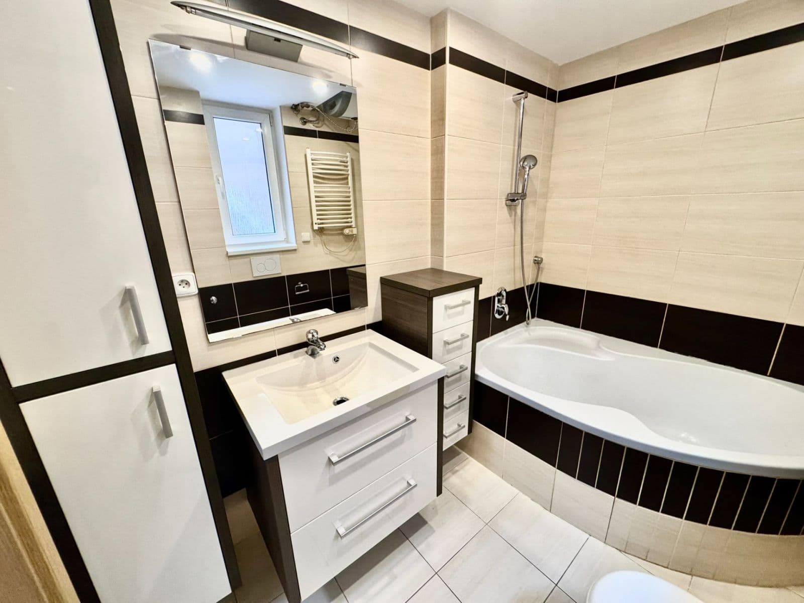 Pronájem bytu 2+kk 46 m², Biskupcova, Praha, Praha Pronájem bytu 2+kk 46 m², Biskupcova, Praha, Praha