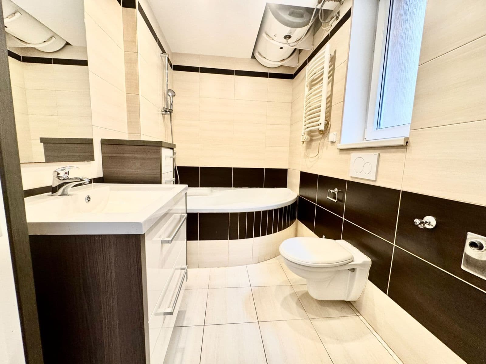 Pronájem bytu 2+kk 46 m², Biskupcova, Praha, Praha Pronájem bytu 2+kk 46 m², Biskupcova, Praha, Praha
