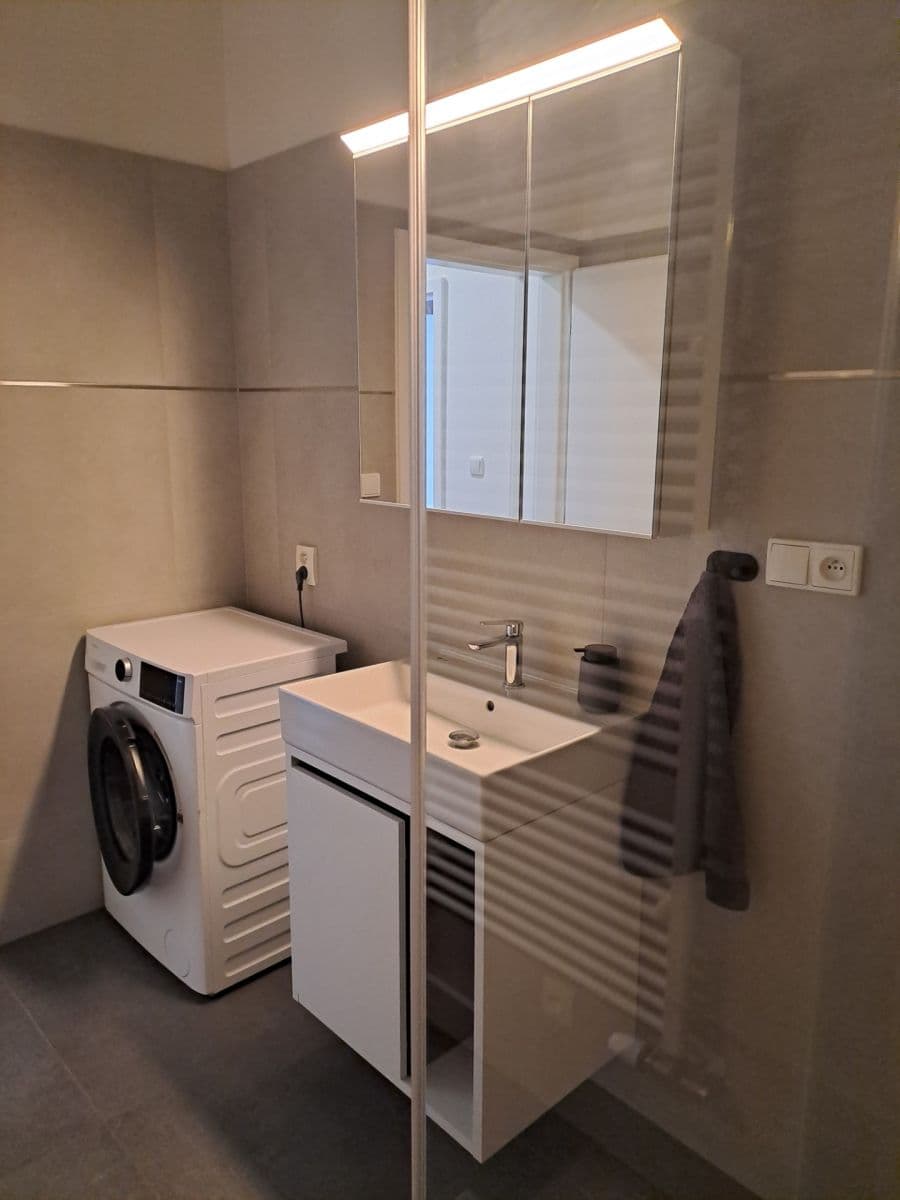 Pronájem bytu 1+kk 36 m², S. K. Neumanna, Kralupy nad Vltavou, Středočeský kraj Pronájem bytu 1+kk 36 m², S. K. Neumanna, Kralupy nad Vltavou, Středočeský kraj