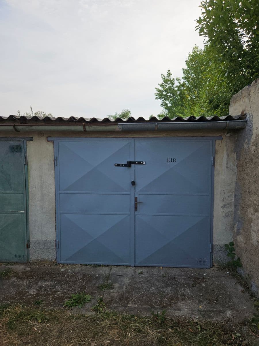 Prodej garáže 18 m², Plzeň, Plzeňský kraj Prodej garáže 18 m², Plzeň, Plzeňský kraj