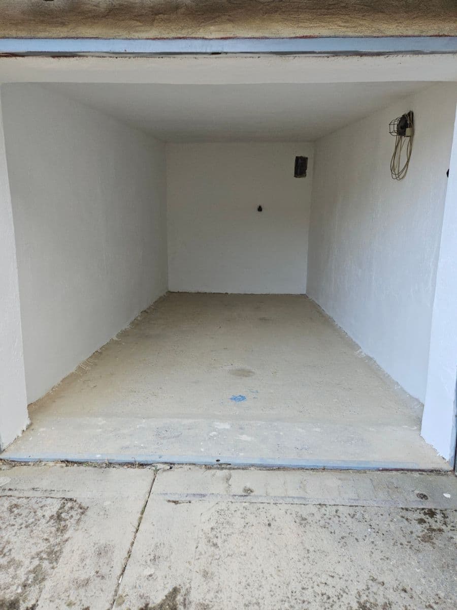 Prodej garáže 18 m², Plzeň, Plzeňský kraj Prodej garáže 18 m², Plzeň, Plzeňský kraj