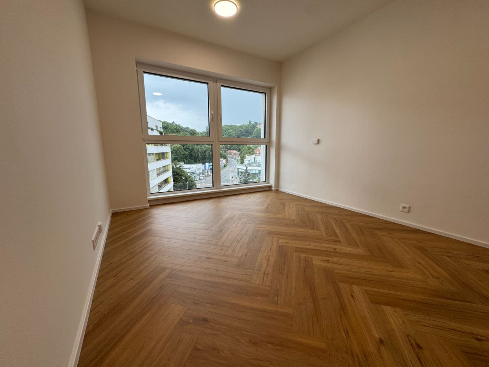 Pronájem bytu 1+kk 23 m², Plzeňská, Praha, Praha Pronájem bytu 1+kk 23 m², Plzeňská, Praha, Praha