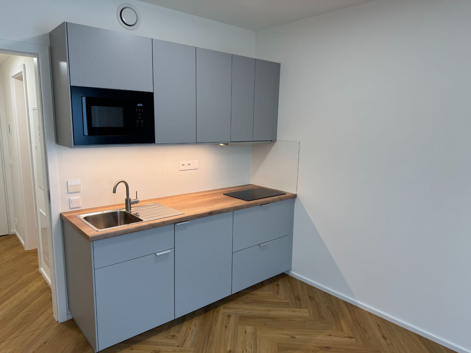 Pronájem bytu 1+kk 23 m², Plzeňská, Praha, Praha Pronájem bytu 1+kk 23 m², Plzeňská, Praha, Praha