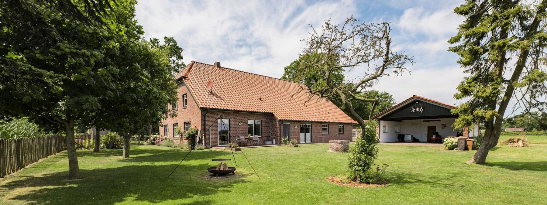 Prodej domu 155 m², pozemek 3.400 m², Edewecht, Dolní Sasko Prodej domu 155 m², pozemek 3.400 m², Edewecht, Dolní Sasko