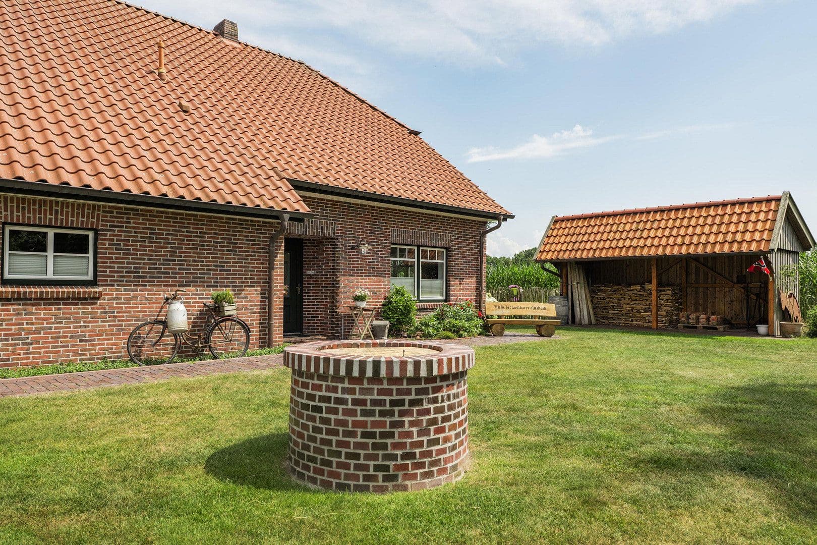 Prodej domu 155 m², pozemek 3.400 m², Edewecht, Dolní Sasko Prodej domu 155 m², pozemek 3.400 m², Edewecht, Dolní Sasko