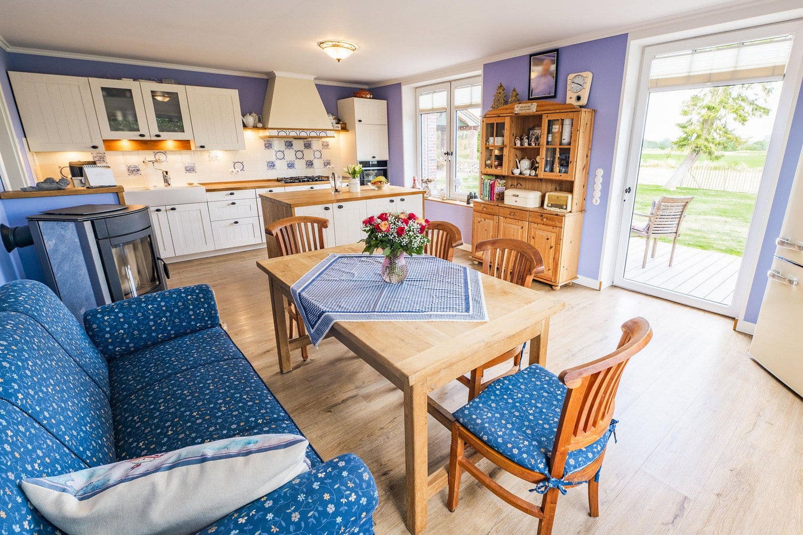 Prodej domu 155 m², pozemek 3.400 m², Edewecht, Dolní Sasko Prodej domu 155 m², pozemek 3.400 m², Edewecht, Dolní Sasko