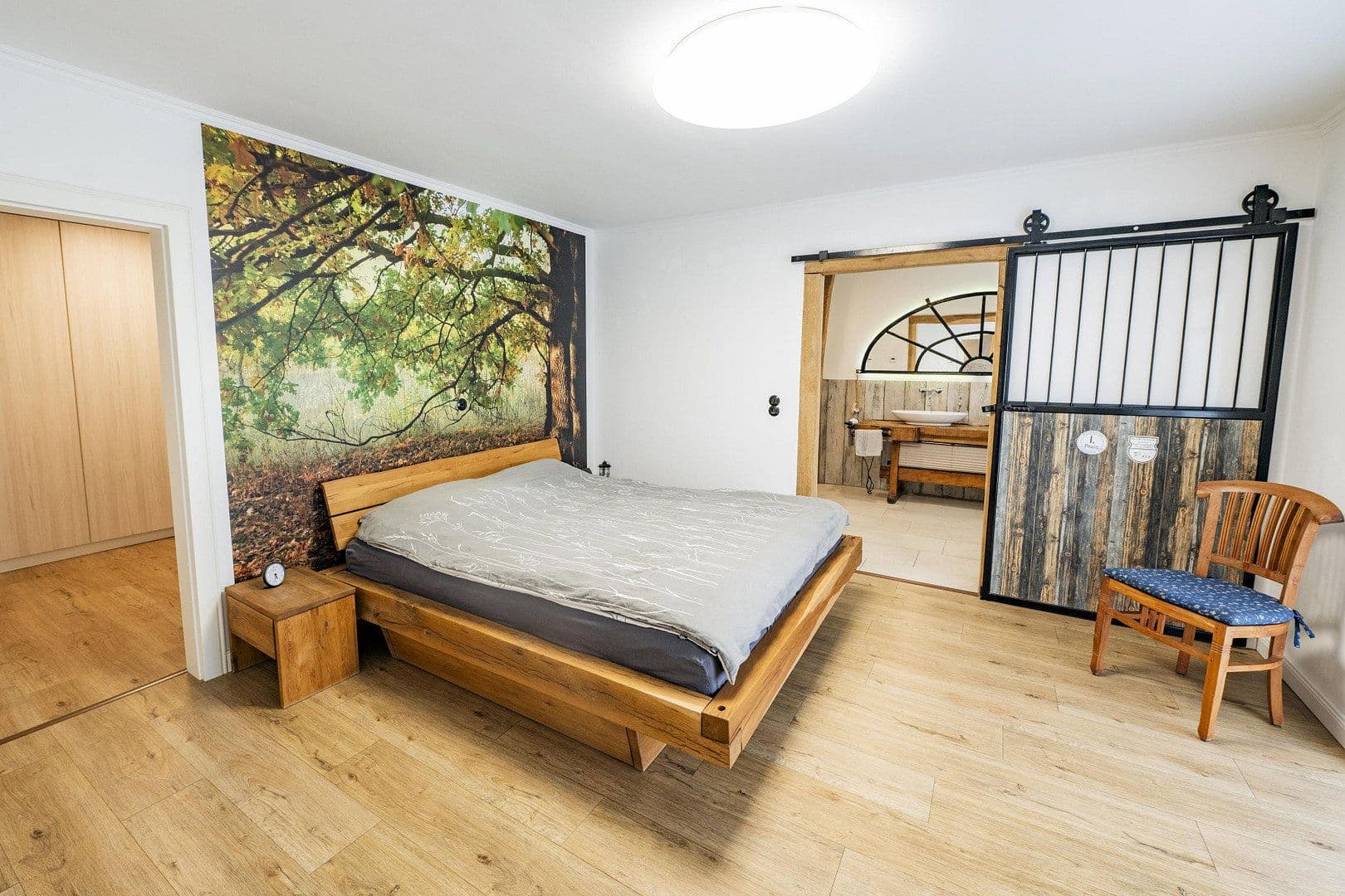 Prodej domu 155 m², pozemek 3.400 m², Edewecht, Dolní Sasko Prodej domu 155 m², pozemek 3.400 m², Edewecht, Dolní Sasko