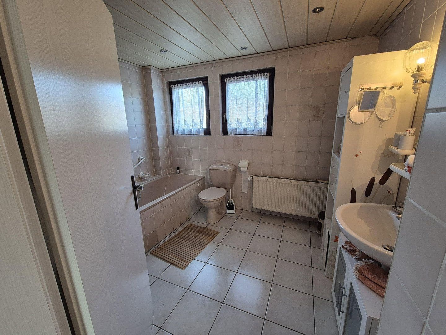 Prodej domu 130 m², pozemek 574 m², Waldstr. 7, Heidenrod, Hessen Prodej domu 130 m², pozemek 574 m², Waldstr. 7, Heidenrod, Hessen