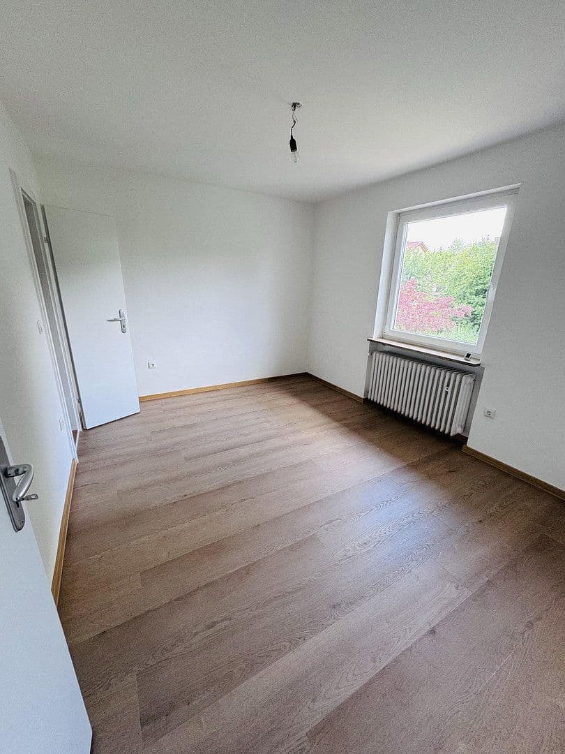 Pronájem domu 115 m², pozemek 500 m², Germering, Bavorsko Pronájem domu 115 m², pozemek 500 m², Germering, Bavorsko