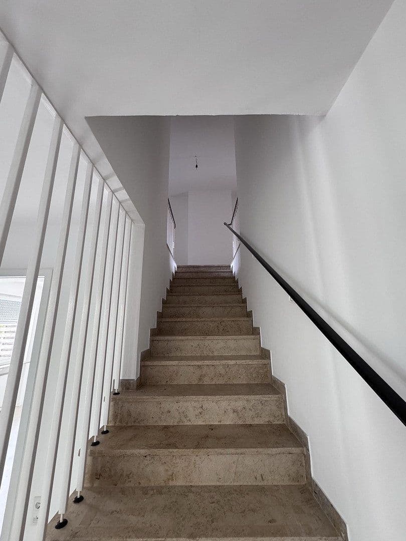 Pronájem domu 115 m², pozemek 500 m², Germering, Bavorsko Pronájem domu 115 m², pozemek 500 m², Germering, Bavorsko