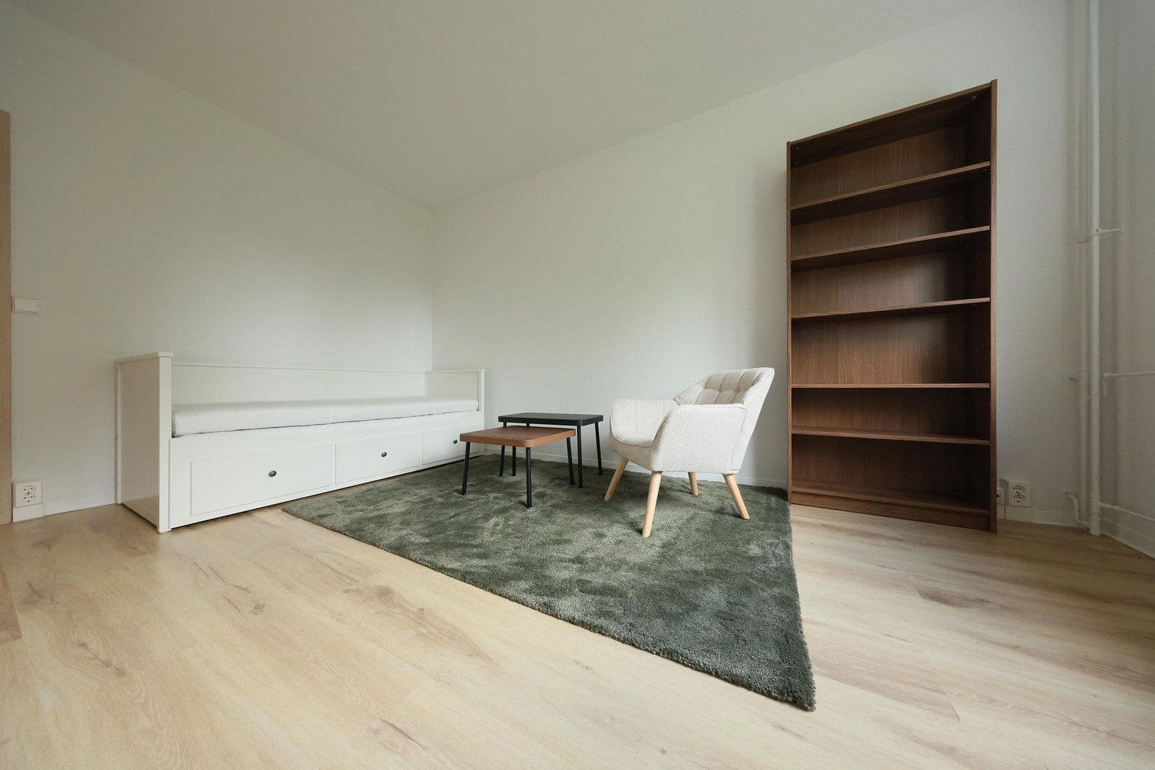 Pronájem bytu 1+1 36 m², Rostock, Mecklenburg-Vorpommern Pronájem bytu 1+1 36 m², Rostock, Mecklenburg-Vorpommern