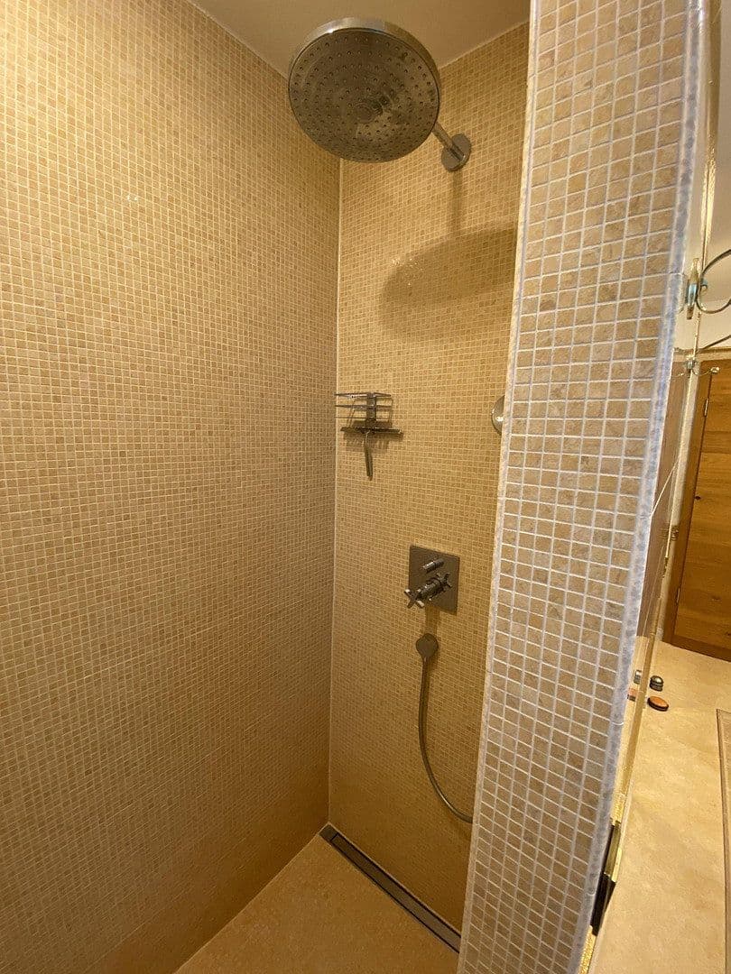 Prodej bytu 4+1 135 m², Hochstraße 30, Baden-Baden, Bádensko-Württembersko Prodej bytu 4+1 135 m², Hochstraße 30, Baden-Baden, Bádensko-Württembersko
