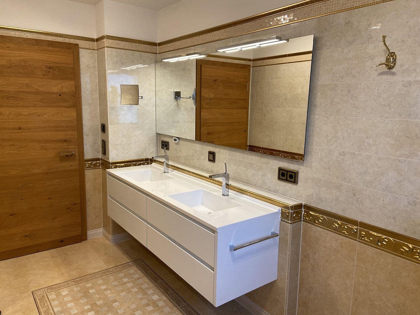 Prodej bytu 4+1 135 m², Hochstraße 30, Baden-Baden, Bádensko-Württembersko Prodej bytu 4+1 135 m², Hochstraße 30, Baden-Baden, Bádensko-Württembersko