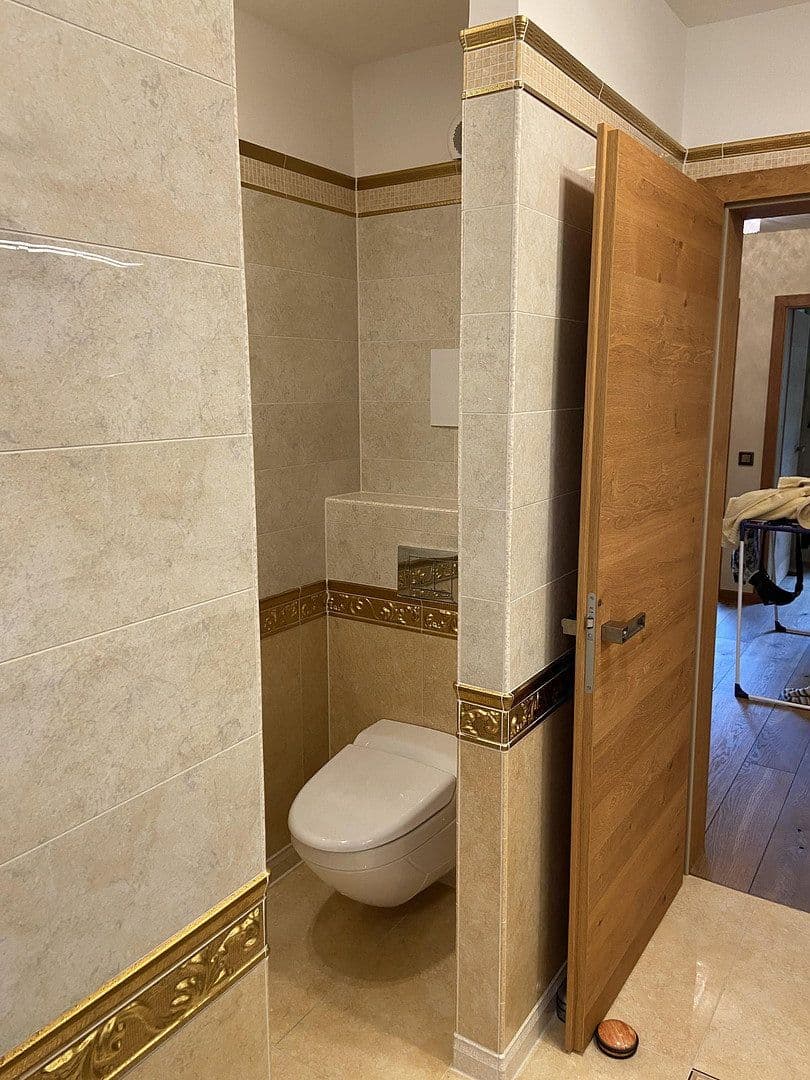 Prodej bytu 4+1 135 m², Hochstraße 30, Baden-Baden, Bádensko-Württembersko Prodej bytu 4+1 135 m², Hochstraße 30, Baden-Baden, Bádensko-Württembersko