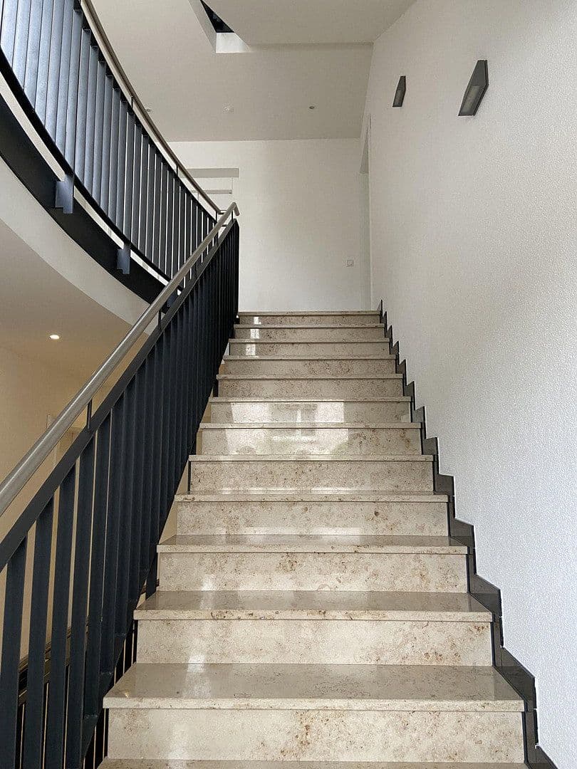 Prodej bytu 4+1 135 m², Hochstraße 30, Baden-Baden, Bádensko-Württembersko Prodej bytu 4+1 135 m², Hochstraße 30, Baden-Baden, Bádensko-Württembersko