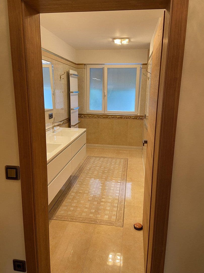 Prodej bytu 4+1 135 m², Hochstraße 30, Baden-Baden, Bádensko-Württembersko Prodej bytu 4+1 135 m², Hochstraße 30, Baden-Baden, Bádensko-Württembersko