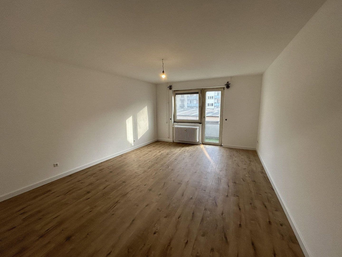 Pronájem bytu 1+kk 43 m², Augartenstraße 44, Mannheim, Bádensko-Württembersko Pronájem bytu 1+kk 43 m², Augartenstraße 44, Mannheim, Bádensko-Württembersko